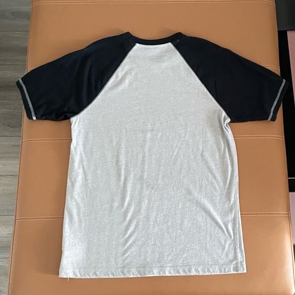 Disney’s Mickey Mouse Chicago T-shirt. - Picture 3 of 5